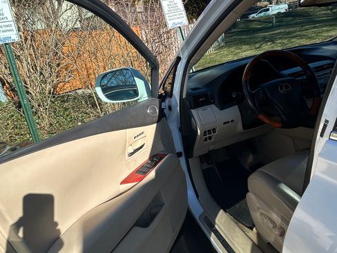 Used 2011 Lexus RX 450h AWD image 8