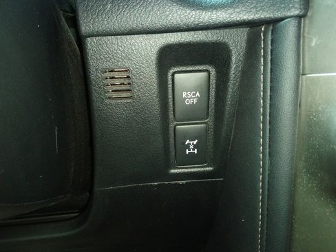 Used 2010 Lexus GX 460 image 32