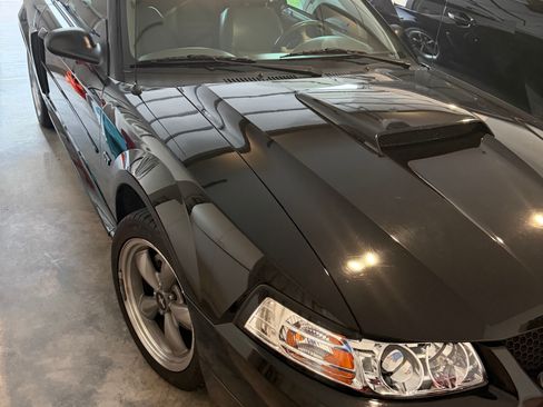 Used 2001 Ford Mustang GT RWD image 12