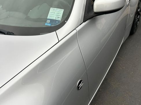 Used 2017 Nissan 370Z Coupe RWD image 11