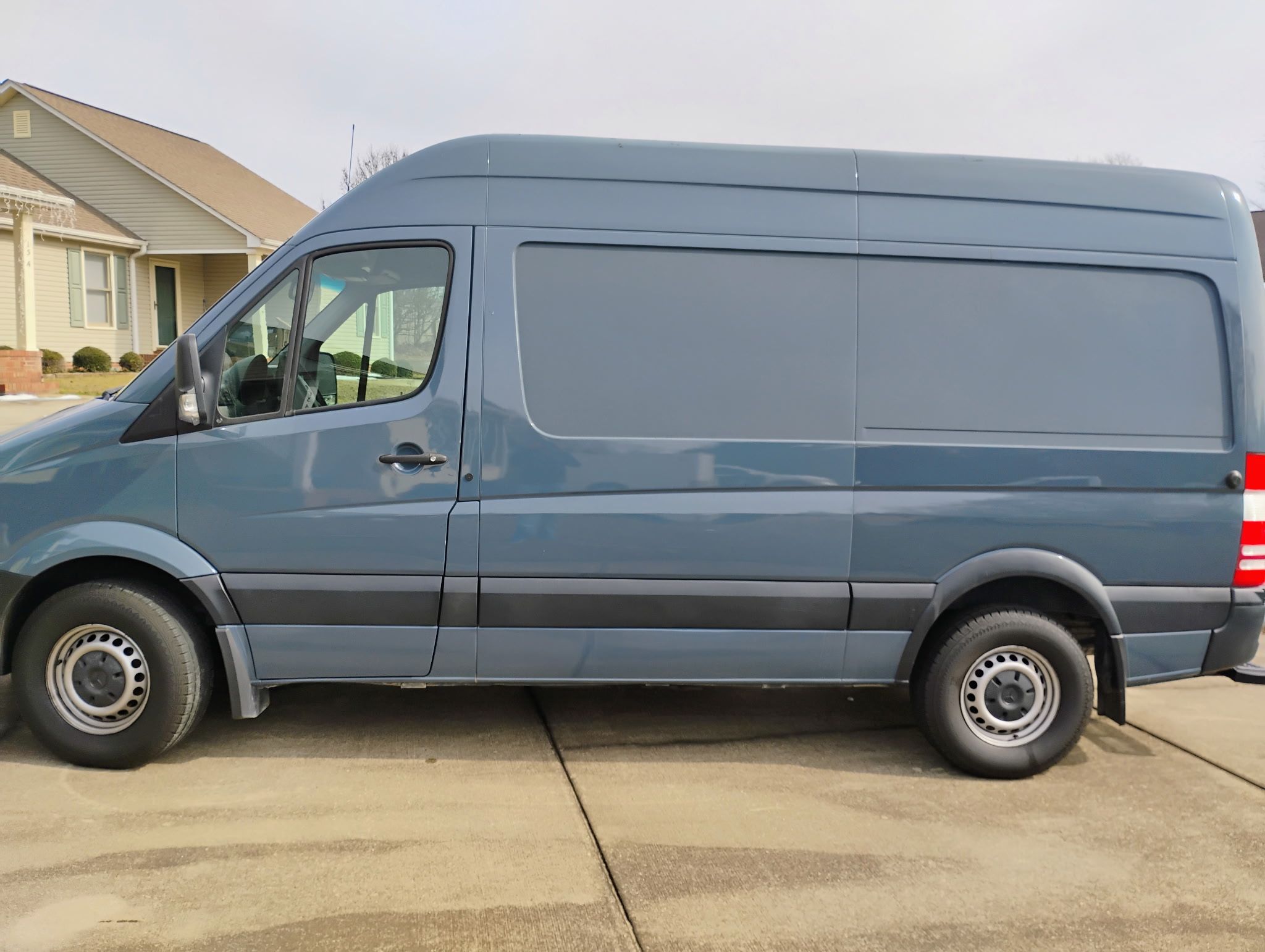 Used 2018 Mercedes-Benz Sprinter 2500 image 4