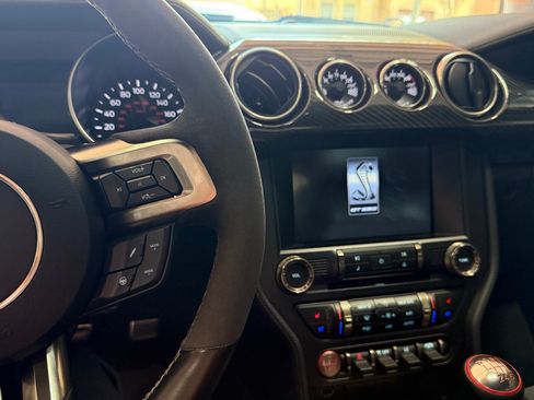 Used 2019 Ford Mustang Shelby GT350 w/ Technology Package image 10