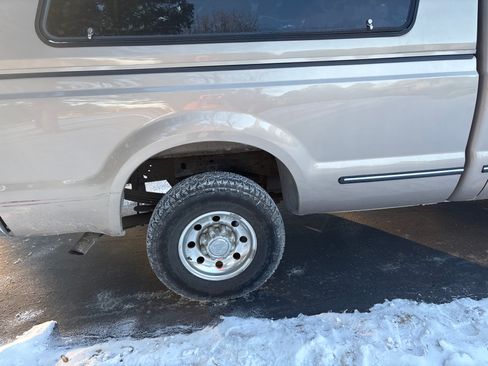 Used 1999 Ford F250 2WD Regular Cab Super Duty image 26