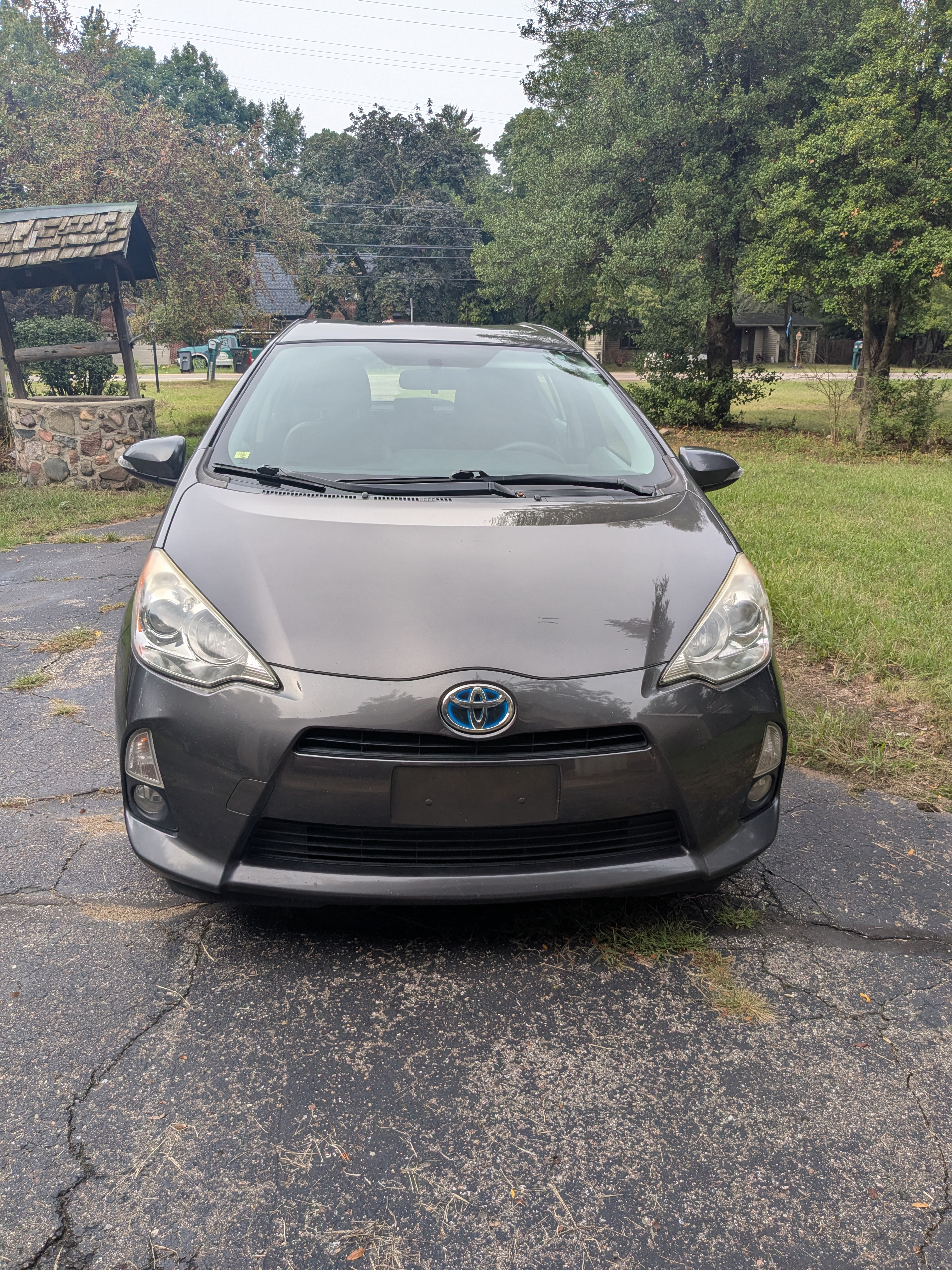 Used 2012 Toyota Prius C Four FWD image 8