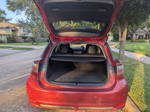 Used 2013 Lexus CT 200h image 18