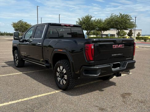 Used 2025 GMC Sierra 2500 Denali w/ Denali Reserve Package image 2