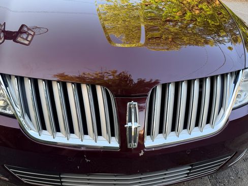 Used 2011 Lincoln MKS AWD w/ 102A Rapid Spec Order Code image 6