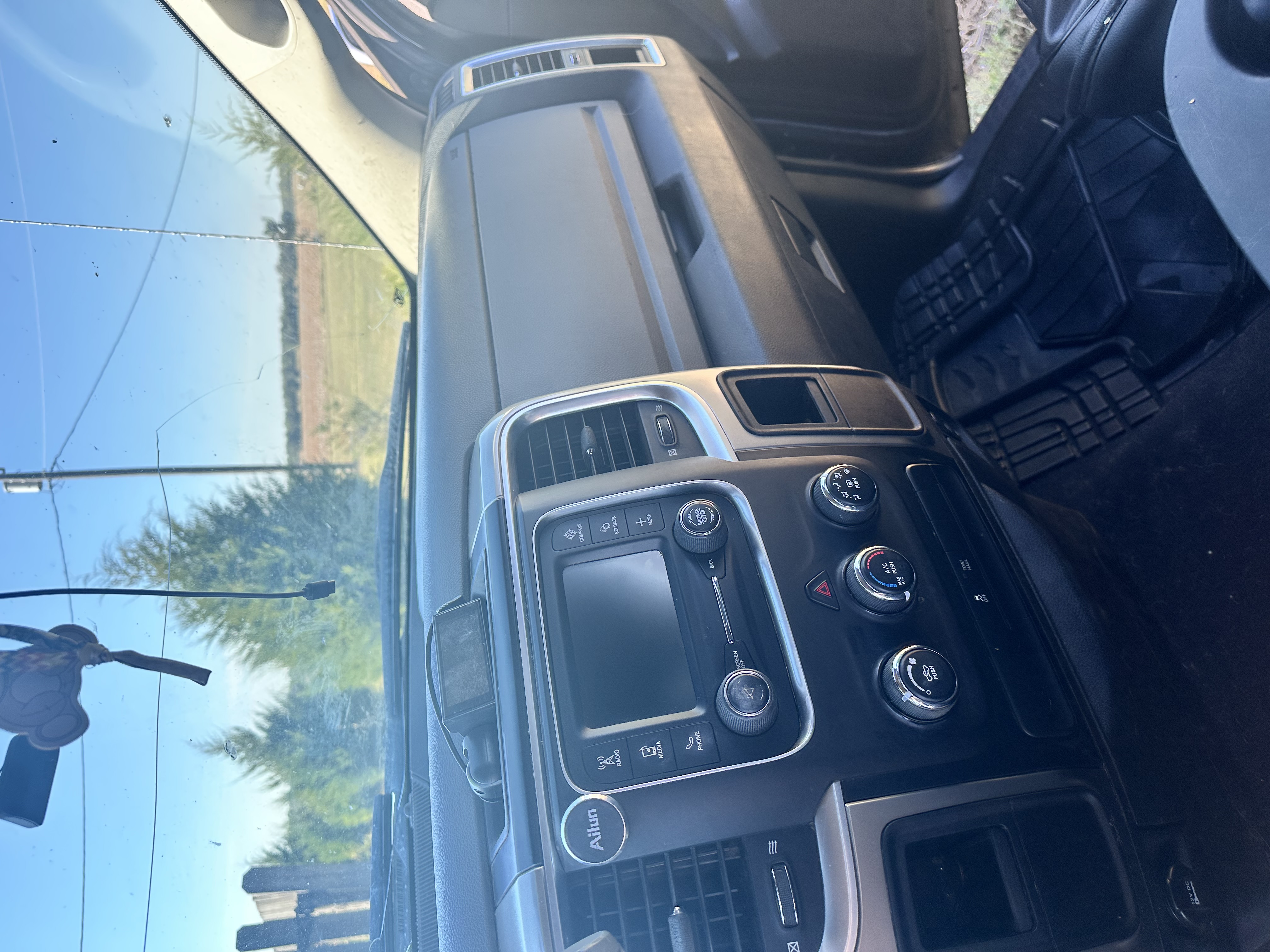 Used 2013 RAM 1500 Classic SLT w/ Premium Display Pkg RWD image 8