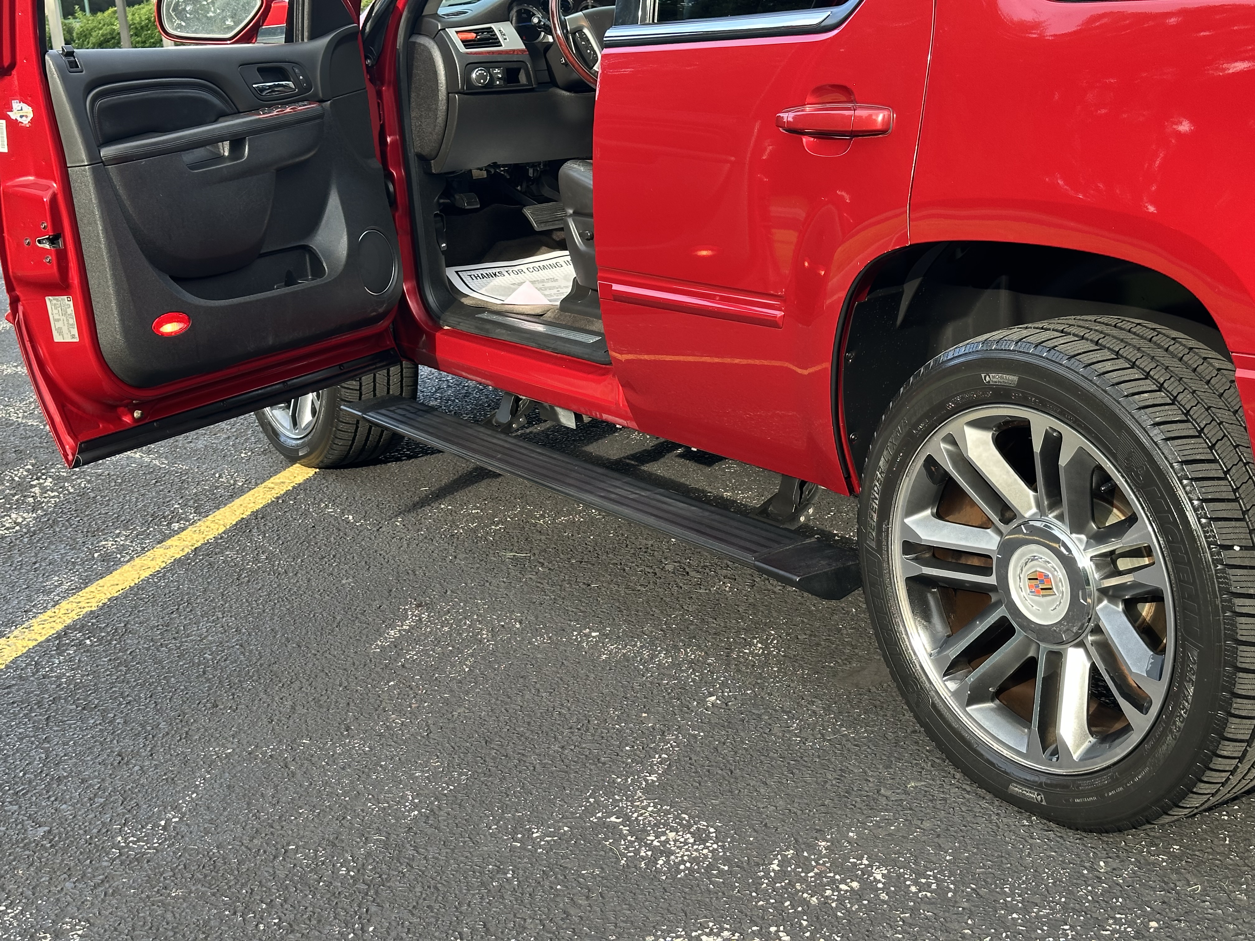 Used 2013 Cadillac Escalade Premium AWD/4WD image 27