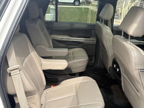 Used 2021 Ford Expedition XLT image 21