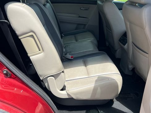 Used 2011 MAZDA CX-9 Touring w/ Moonroof & Bose Audio Pkg FWD image 9