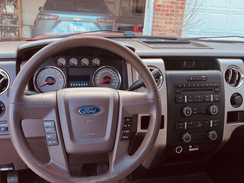 Used 2010 Ford F150 XLT image 11