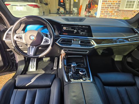 Used 2021 BMW X7 M50i w/ Executive Package image 6