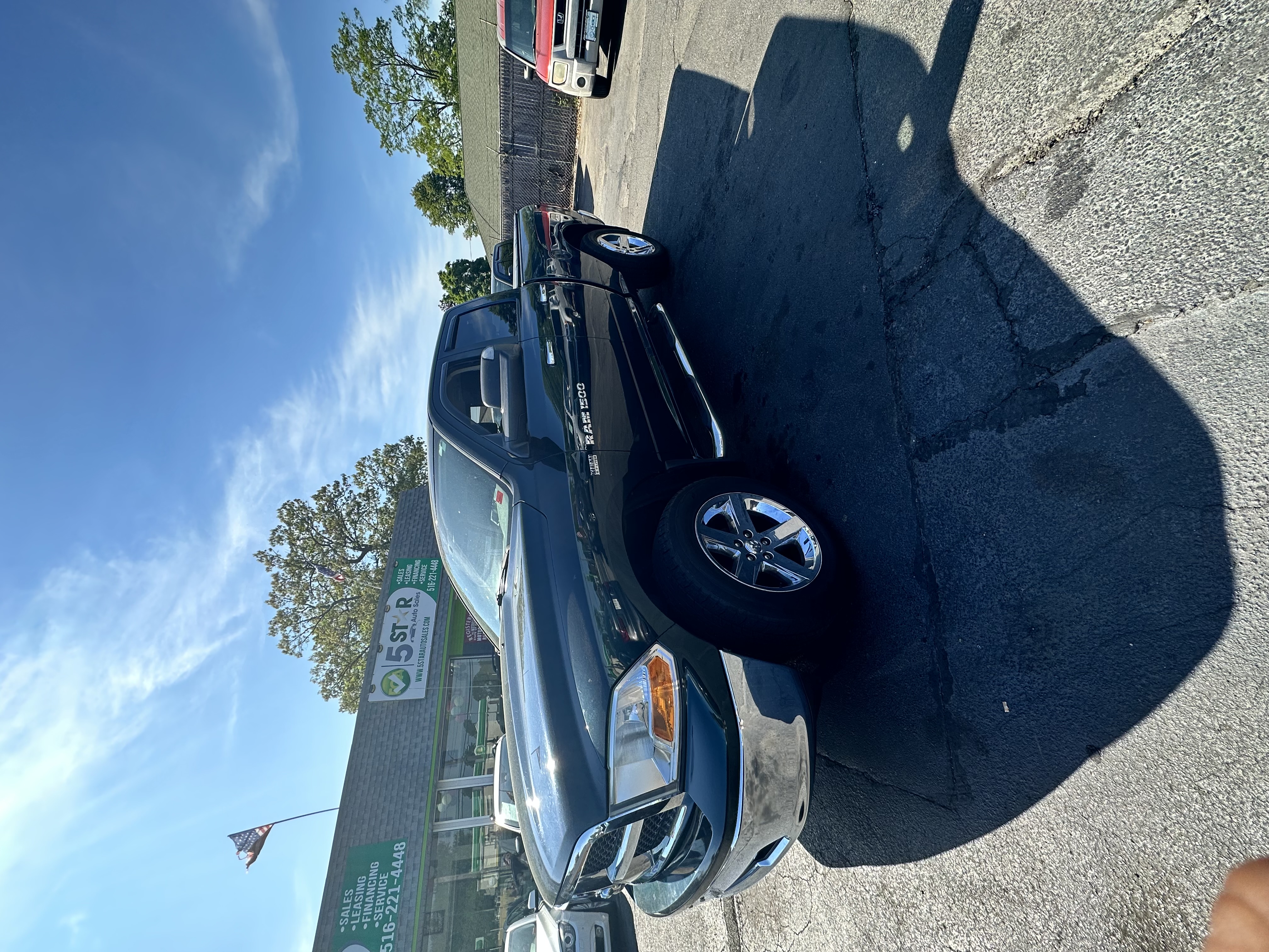 Used 2011 RAM 1500 Classic SLT w/ Remote Start & Security Group AWD/4WD image 1
