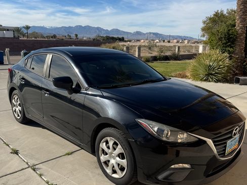 Used 2015 MAZDA MAZDA3 i Sport image 2