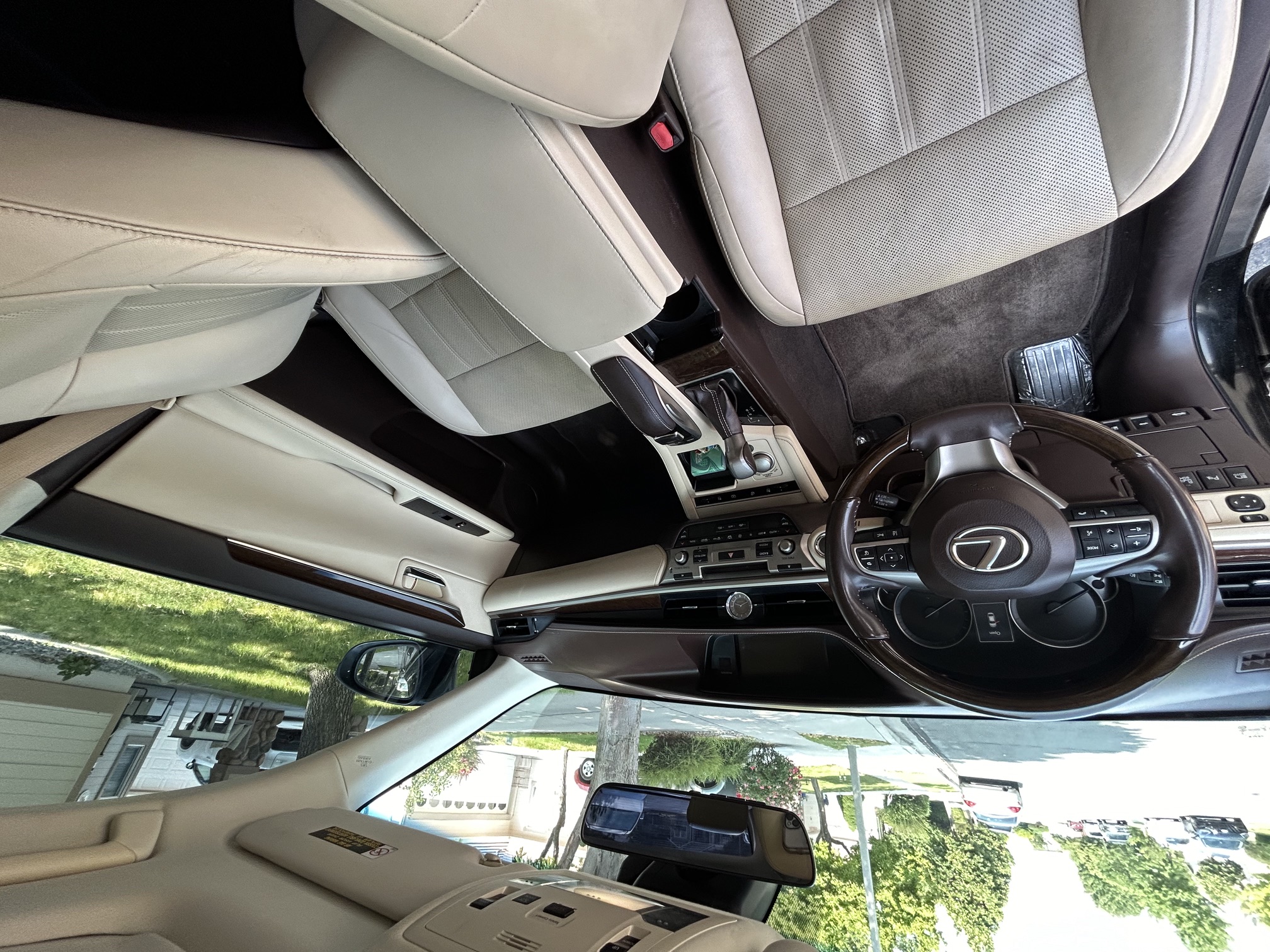 Used 2016 Lexus ES 350 w/ Luxury Package w/Wood Trim FWD image 10