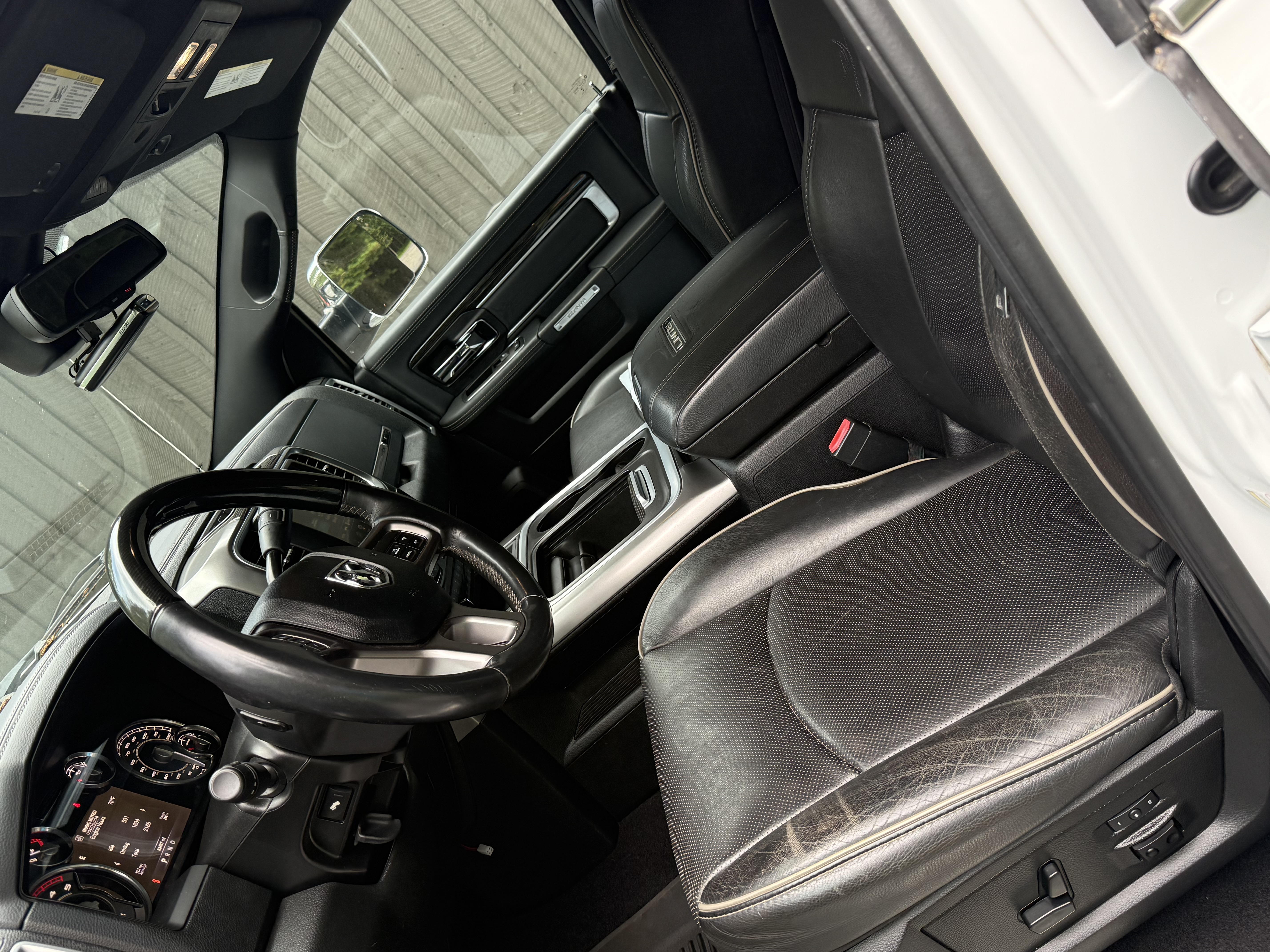 Used 2016 RAM 3500 Laramie Longhorn AWD/4WD image 11