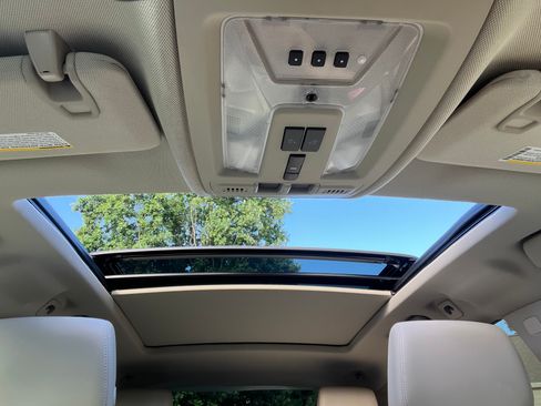 Used 2012 Cadillac SRX Luxury FWD image 11