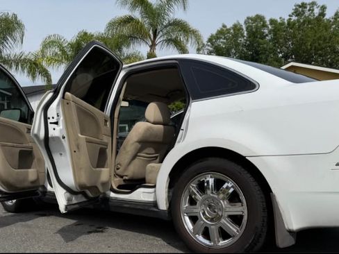 Used 2007 Ford Five Hundred SEL image 2