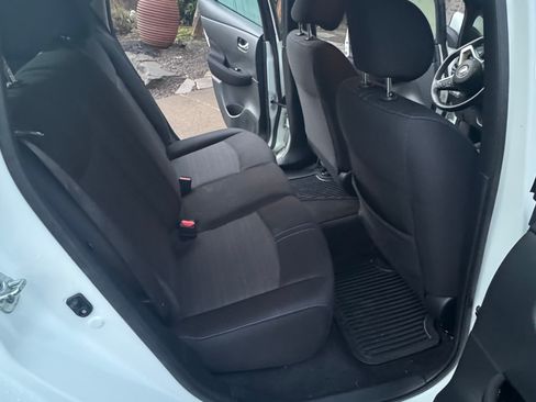 Used 2019 Nissan Leaf SV w/ SV Technology Package image 16