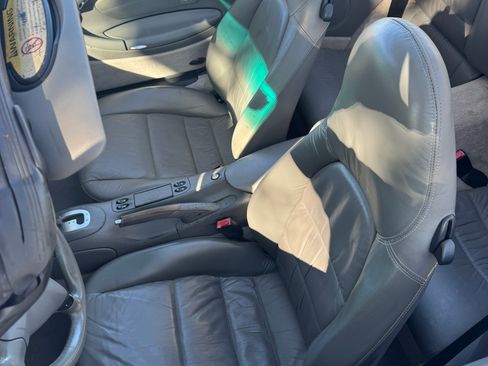 Used 2002 Porsche 911 Carrera 4 image 2