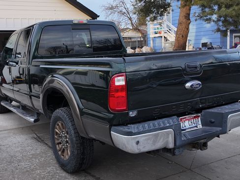 Used 2016 Ford F250 Lariat w/ Lariat Interior Package image 6