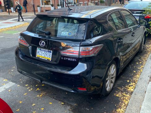 Used 2012 Lexus CT 200h Premium image 2