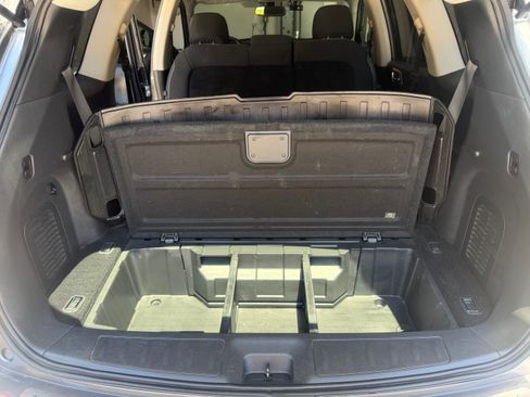 Used 2017 Nissan Pathfinder SV w/ Cargo Package FWD image 21