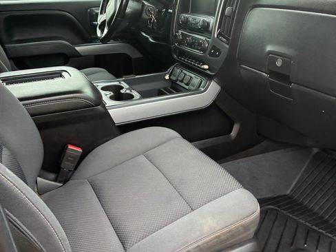 Used 2019 Chevrolet Silverado 2500 LT w/ Midnight Edition AWD/4WD image 11