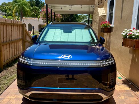 Used 2026 Hyundai Ioniq 9 Calligraphy image 1