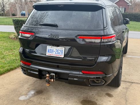 Used 2024 Jeep Grand Cherokee L Summit w/ Advanced Protech Group IV image 4