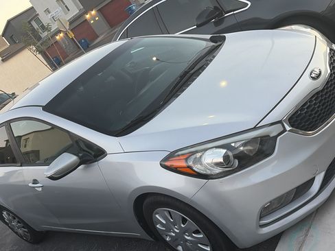 Used 2016 Kia Forte LX FWD image 4