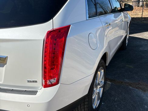 Used 2014 Cadillac SRX Performance w/ Driver Awareness Package image 16