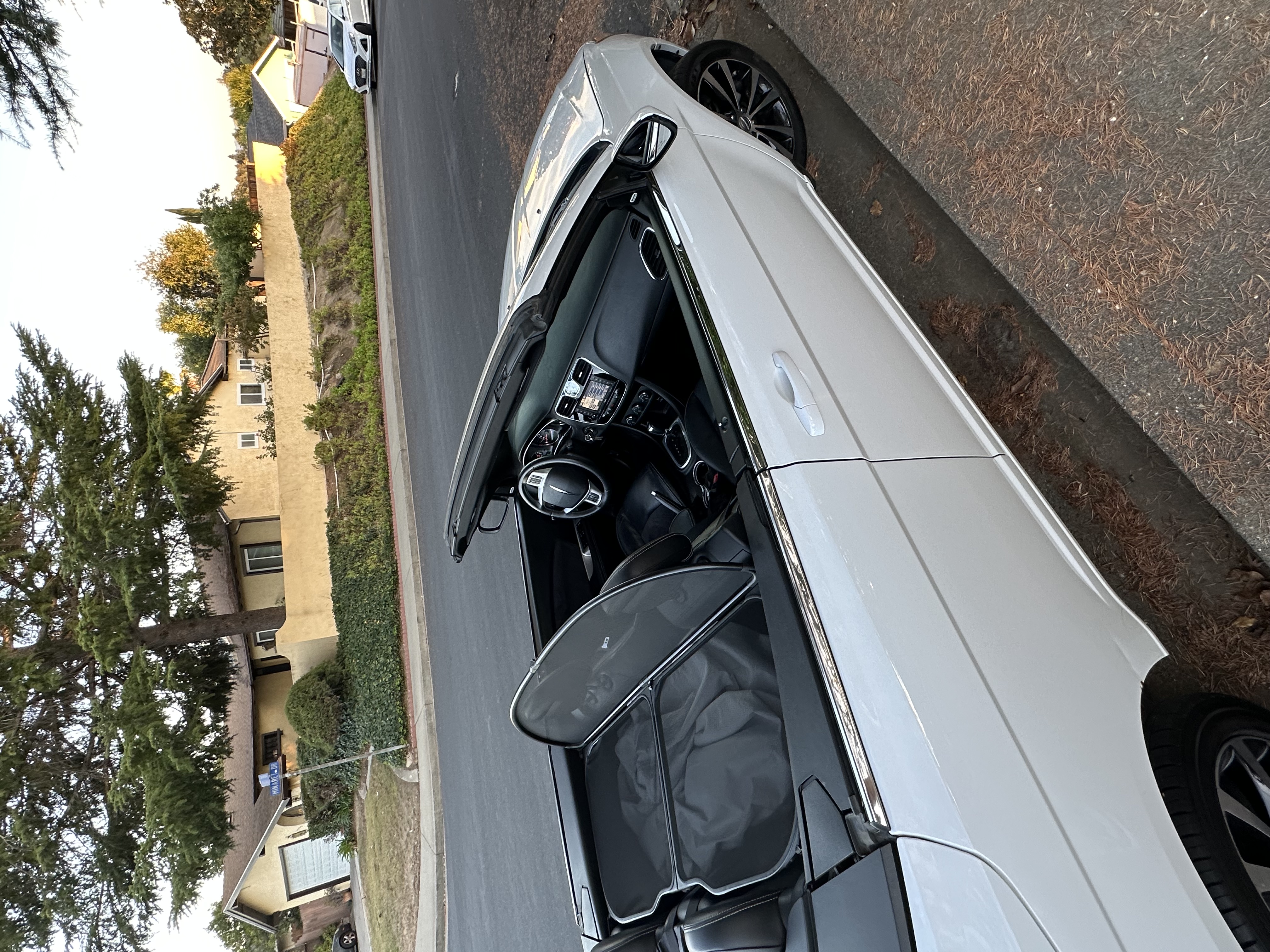 Used 2013 Chrysler 200 S FWD image 1