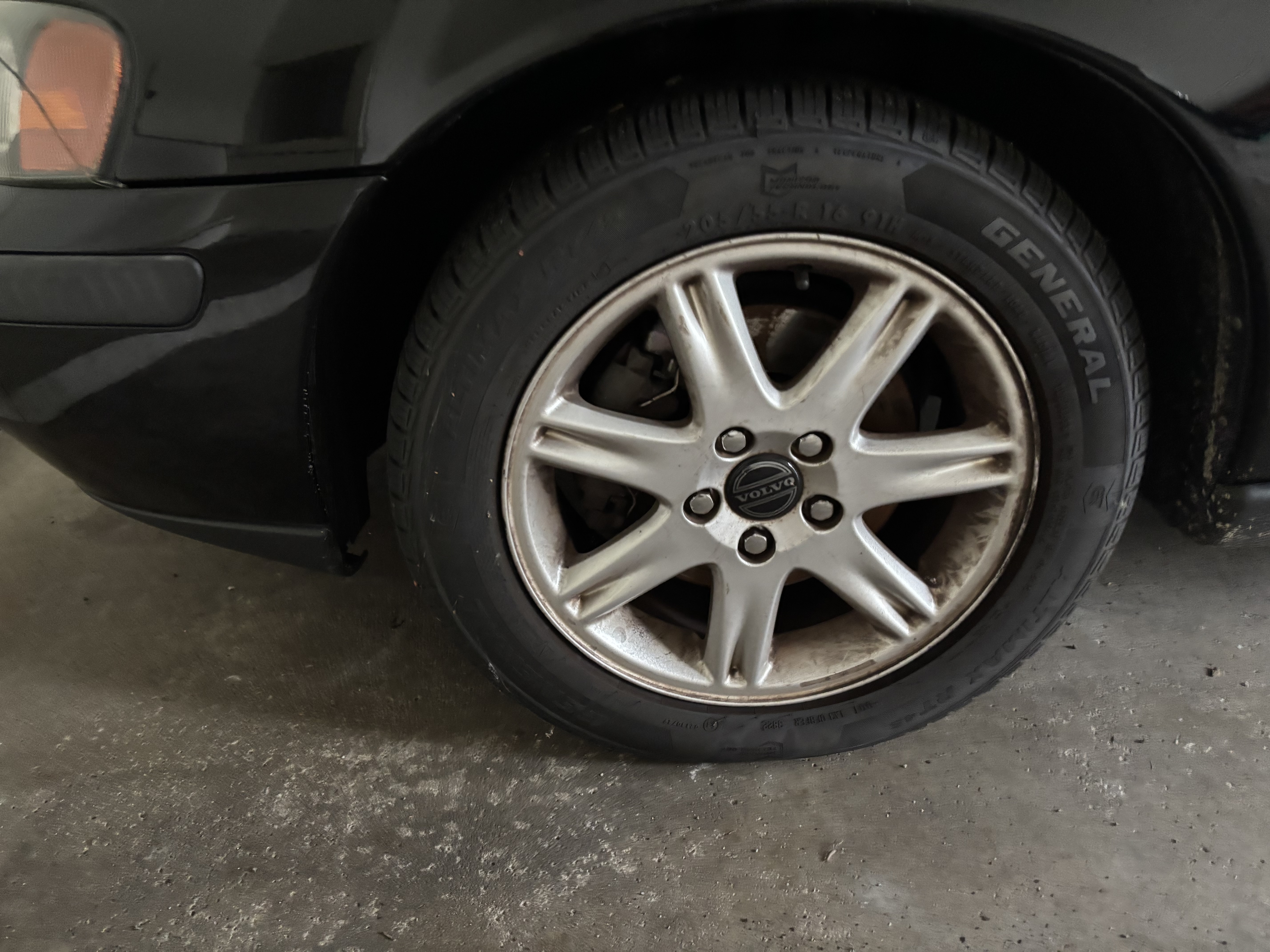 Used 2004 Volvo V70 2.4 FWD image 28