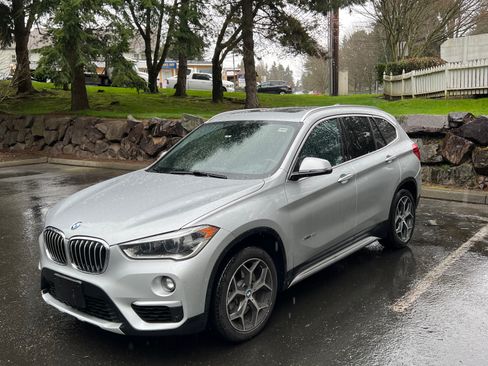 Used 2017 BMW X1 xDrive28i image 6