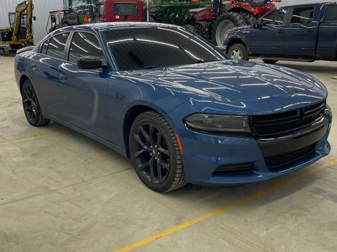 Used 2023 Dodge Charger SXT w/ Blacktop Package image 6
