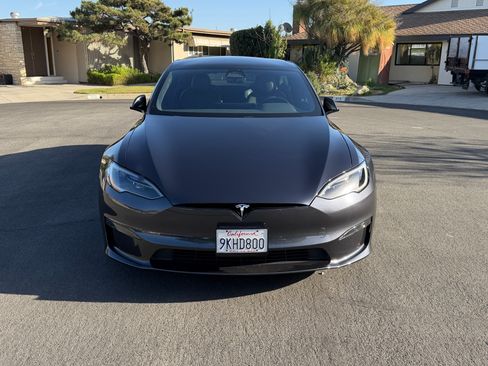Used 2023 Tesla Model S Standard Range image 2