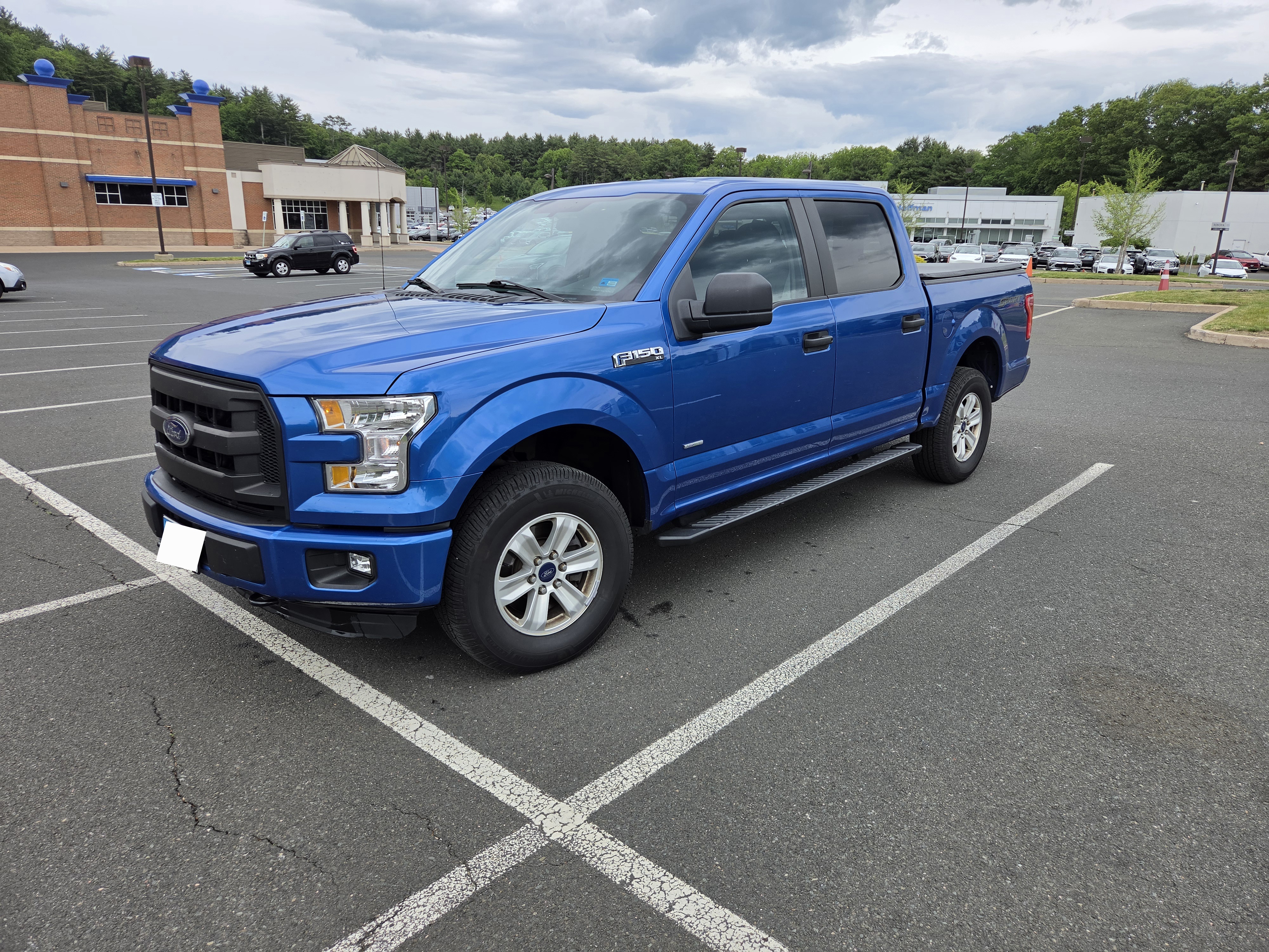 Used 2016 Ford F150 XL w/ Equipment Group 101A Mid AWD/4WD image 1