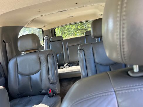 Used 2003 GMC Yukon XL Denali AWD/4WD image 10