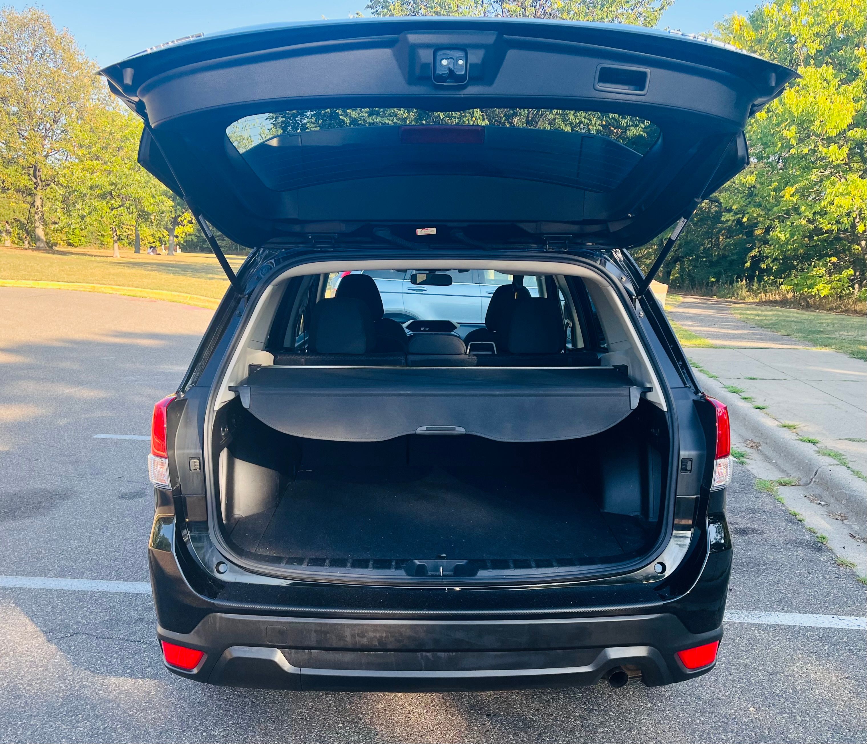 Used 2019 Subaru Forester Premium w/ All-Weather Package AWD/4WD image 21