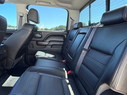 Used 2017 GMC Sierra 2500 Denali w/ Suspension Package, Off-Road AWD/4WD image 6