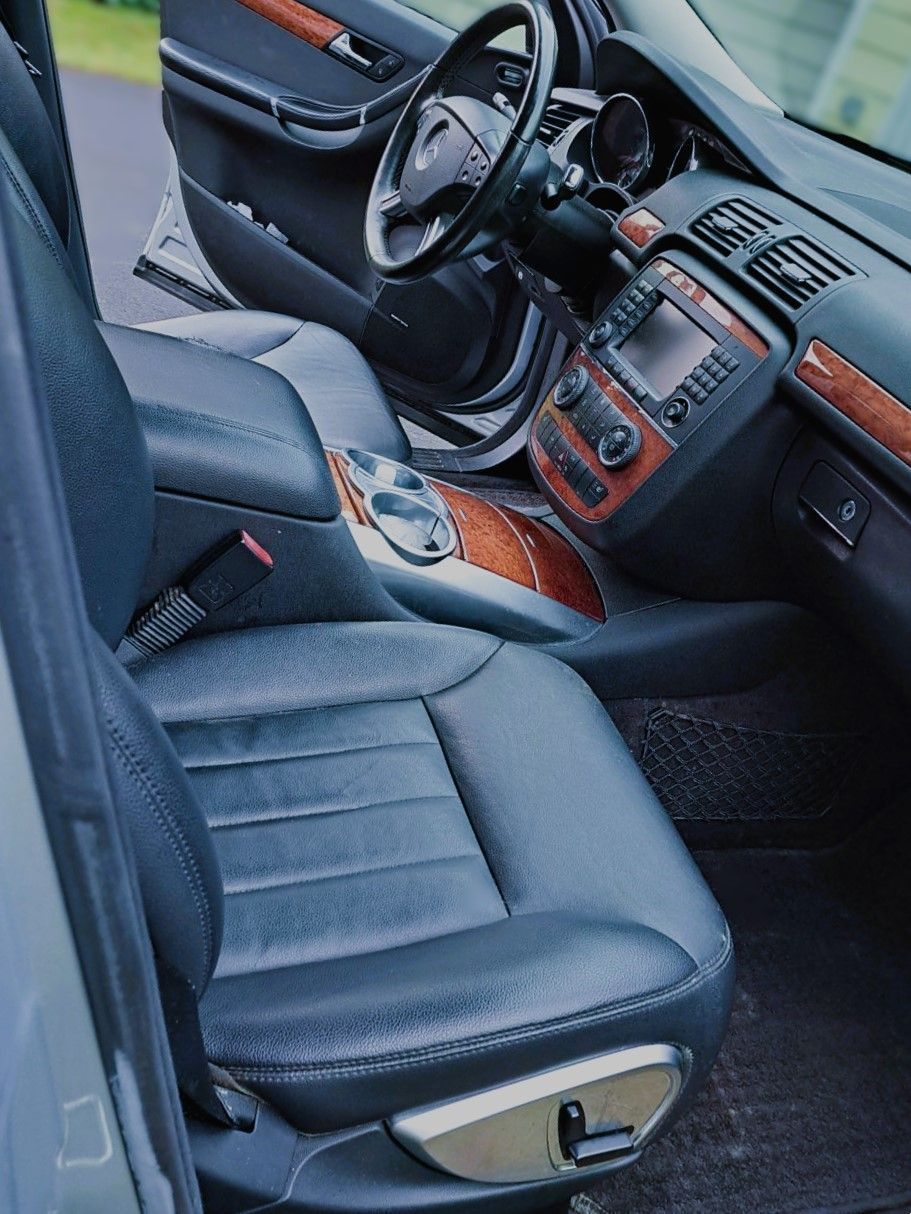 Used 2006 Mercedes-Benz R 350 4MATIC image 9