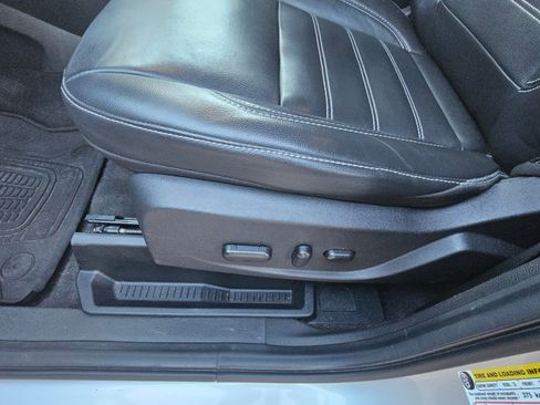 Used 2017 Ford Escape Titanium image 15