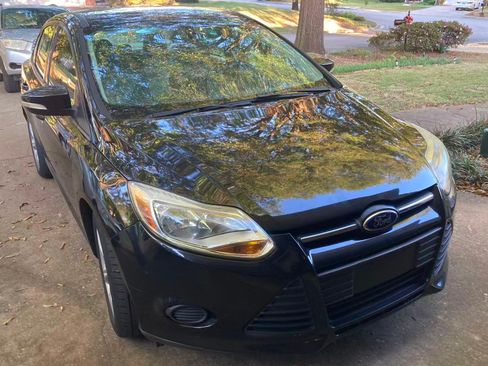 Used 2014 Ford Focus SE w/ SE Winter Package image 1