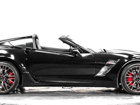 Used 2016 Chevrolet Corvette Z06 w/ Battery Protection Package image 4