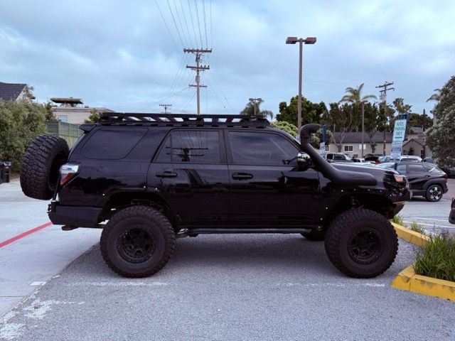 Used 2015 Toyota 4Runner SR5 Premium AWD/4WD image 6