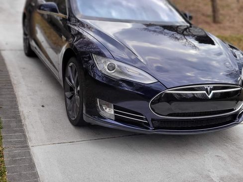 Used 2013 Tesla Model S Performance image 4