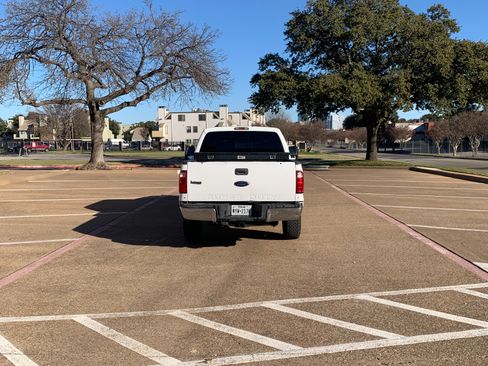 Used 2010 Ford F250 XLT image 5