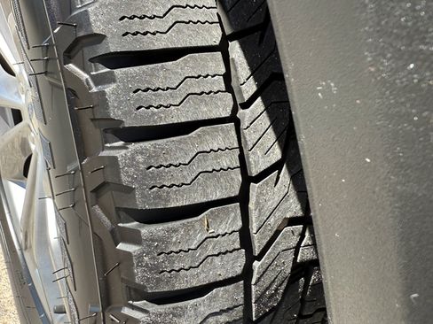 Used 2021 Ford Explorer Limited w/ Equipment Group 301A image 26